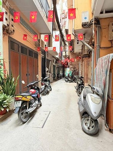 Hình ảnh Phố Nguyễn Như Đổ - Đống Đa – 81 M2 – 5 T – MT 6 M – Giá 19.3 Tỷ.