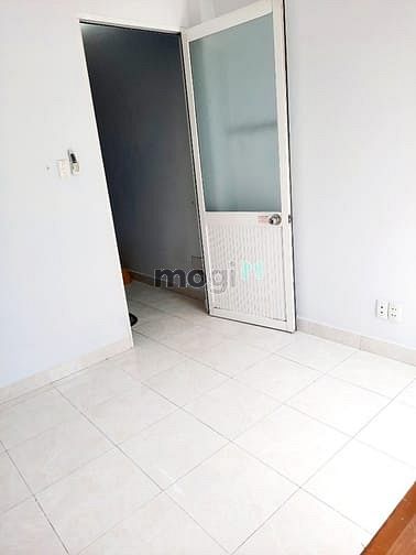 Hình ảnh Cho Thuê Phòng Q10.rộng rãi thoải mái.cửa sổ ban công 3tr2