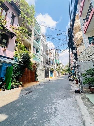Hình ảnh Nhà đường 10m - Hẻm 766 lạc Long Quân - Lý Thường Kiệt - Tân BÌnh