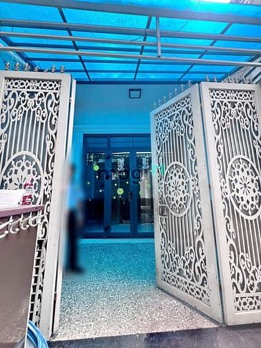 Hình ảnh GIÁ TỐT ĐẦU TƯ - Nhà 2 lầu ST mặt tiền hẻm xe hơi Bùi Văn Ba, Quận 7