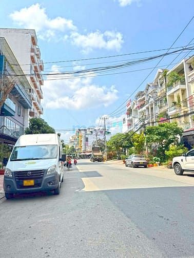 Hình ảnh HÀNG VIP - Nhà 3 lầu ST mặt tiền kinh doanh Cao Thị Chính, Quận 7
