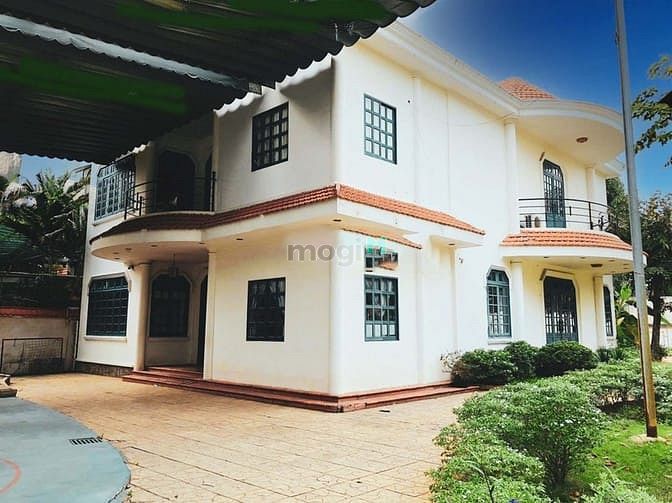Hình ảnh Biệt Thự Hiếm Có sau lưng Cc MASTERI THẢO ĐIỀN – DT 1.500m2 Chỉ 15k $