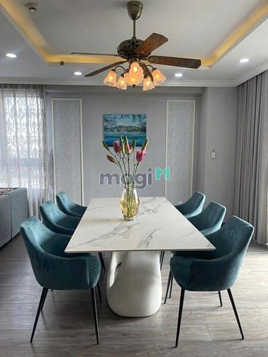 Hình ảnh Cho thuê căn góc Sky 2, view hồ bơi, full nội thất, giá siêu rẻ,