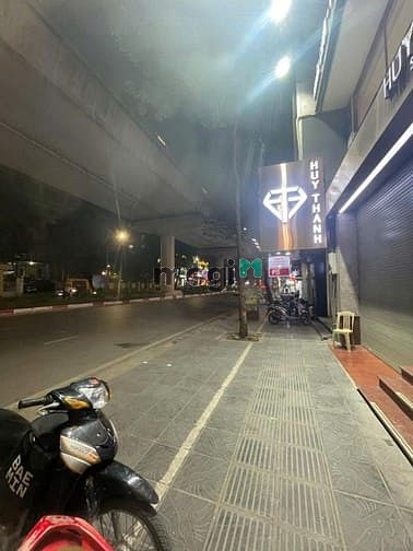 Hình ảnh Hàng hiếm| Mặt phố Cầu Giấy | 50m2 x 5 tầng | MT 3.8m | Giá chỉ 39 tỷ