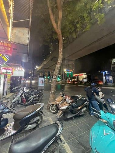 Hình ảnh Hàng hiếm| Mặt phố Cầu Giấy | 50m2 x 5 tầng | MT 3.8m | Giá chỉ 39 tỷ