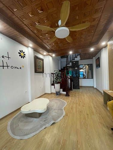 Hình ảnh Hoàng Hoa Thám - 30m2 x 7 tầng - Gần mặt đường - 11.2 tỷ