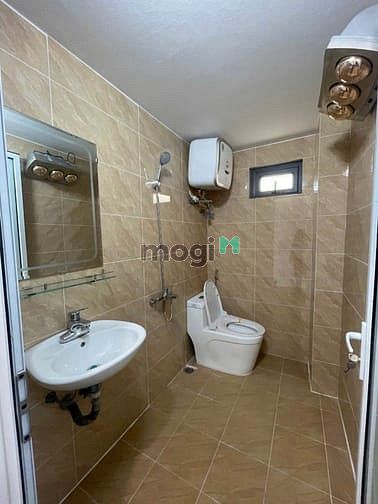 Hình ảnh Hoàng Hoa Thám - 30m2 x 7 tầng - Gần mặt đường - 11.2 tỷ