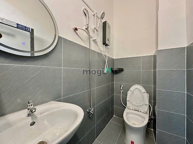Hình ảnh CHDV FULL NỘI THẤT BAN CÔNG ngay ngã tư Bảy Hiền quận Tân Bình
