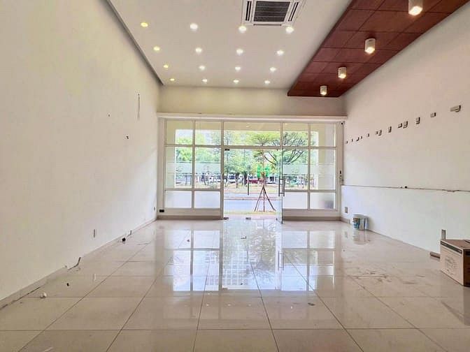Hình ảnh CHO THUÊ Nhà phố Mỹ Hưng - Nguyễn Văn Linh kinh doanh tốt
