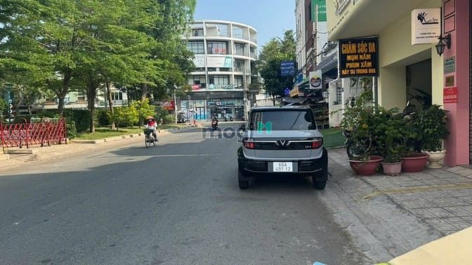 Hình ảnh Cho thuê 1000m2 mặt bằng đất trống khu đường Hậu Giang, P11, Quận 6