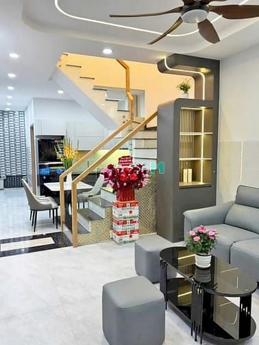 Hình ảnh Hàng hiếm - Nhà đẹp 1 lầu mặt tiền kinh doanh chợ Tân Quy, Quận 7