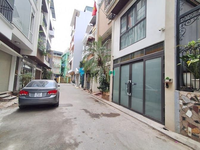 Hình ảnh Nguyễn Văn Cừ - Long Biên – Ô TÔ Tr – 79 M2 – 7 T – MT 4.3 M – Giá 25.