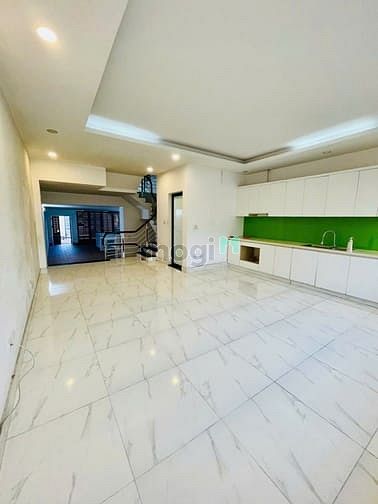 Hình ảnh Mặt Phố An DƯơng Vương – Tây Hồ - 121 M2 – 5 T – MT 5.5 M -Giá 32.5 Tỷ