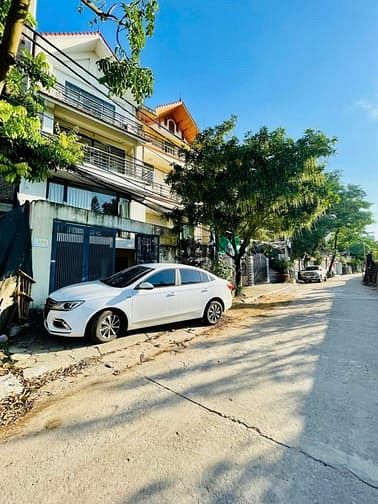 Hình ảnh Mặt Phố An DƯơng Vương – Tây Hồ - 121 M2 – 5 T – MT 5.5 M -Giá 32.5 Tỷ