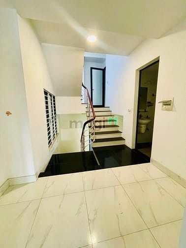 Hình ảnh Mặt Phố An DƯơng Vương – Tây Hồ - 121 M2 – 5 T – MT 5.5 M -Giá 32.5 Tỷ