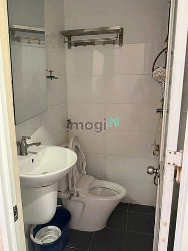 Hình ảnh Cho thuê căn 85m2, có 3p ngủ, 2wc, nội thất  C/c Miếu Nổi giá 13tr5/th