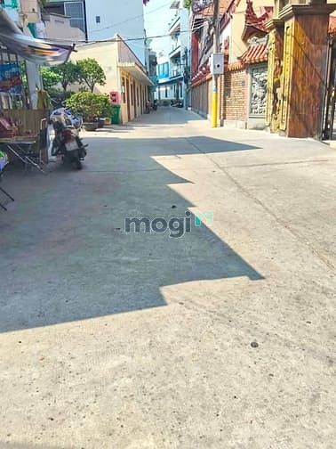 Hình ảnh Hàng hiếm - Lô đất 5.2x19m full thổ cư ngay chung cư M-One, Quận 7