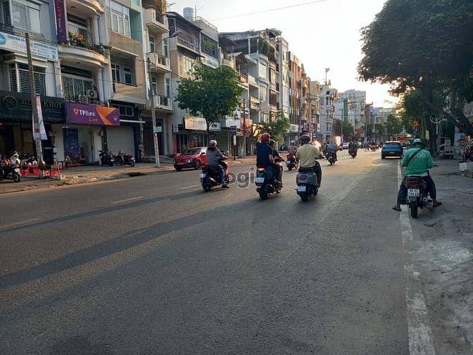 Hình ảnh Cho thuê mặt bằng mặt tiền nhộn nhịp Chu Văn An(Gần Trường Lê Văn Tám)