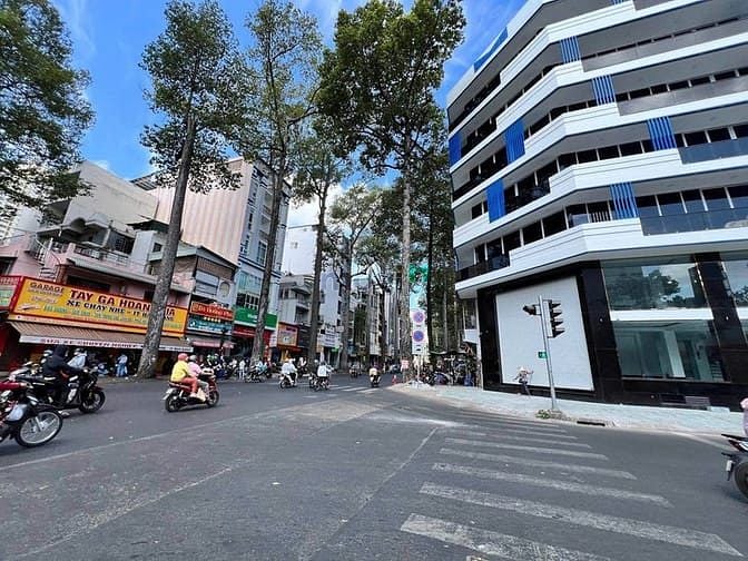 Hình ảnh Cho thuê tòa nhà 2MT Nguyễn Chí Thanh – 7 tầng, có PCCC, gần bệnh viện