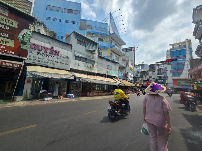 Hình ảnh Cho thuê nhà Mặt tiền Nguyễn Thái Bình- KD sầm uất chỉ 12Tr