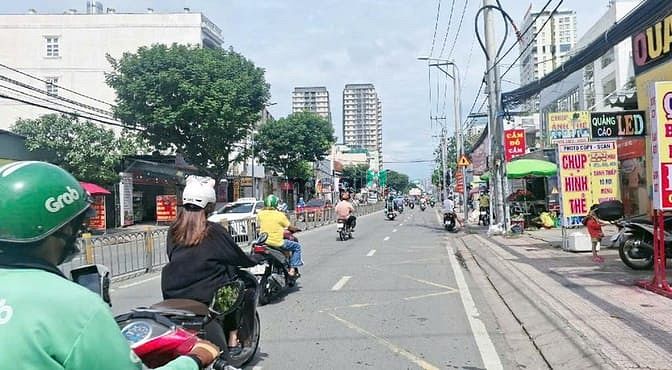 Hình ảnh Nhà mặt tiền đường Nguyễn Thị Thập Quận 7. 6*25 giá 30 tỷ.