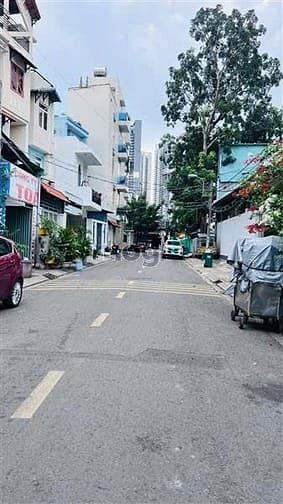Hình ảnh Nhà mặt đường nhựa 10 m, Nguyễn Thị Thập Quận 7. DT 4,5*22 giá 9,8 tỷ.