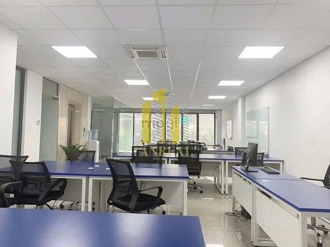 Hình ảnh Cho Thuê Tòa Văn Phòng 5 Lầu Giá 160 Triệu - Thang Máy Đường Trần Não