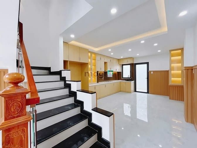 Hình ảnh Kèo thơm - Nhà phố 3 lầu ST Đường nhựa 8m khu biệt thự Kiều Đàm, Q.7