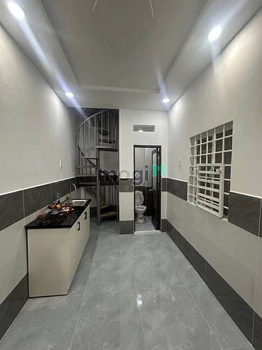 Hình ảnh Bán ấp nhà Nguyễn Tri Phương trung tâm Quận 10, 38m2, giá chỉ 1 tỷ 990