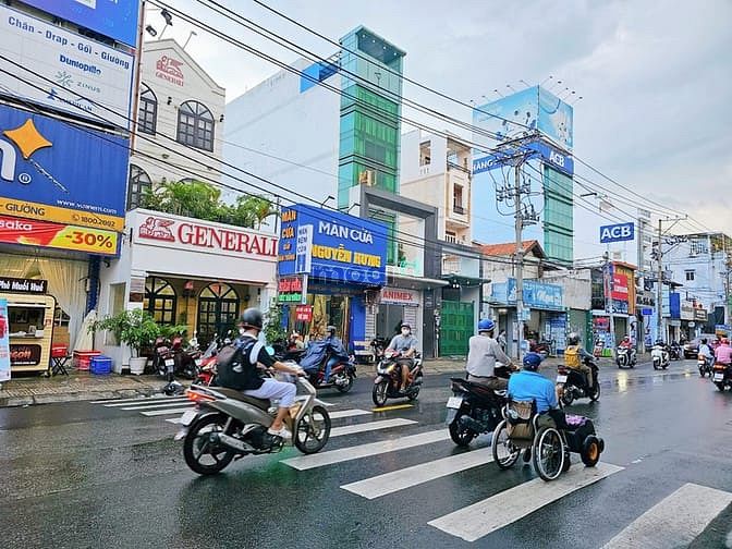 Hình ảnh Bán nhà 1051-1053 Cách Mạng Tháng Tám, ngang 12m, DTCN: 276.75m2