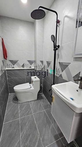 Hình ảnh NHÀ MỚI 100% Q.4,Đoàn Văn Bơ-dt:53.5m2-giá:2tỷ680-1T1L-2pn2wc-ntcb-shr