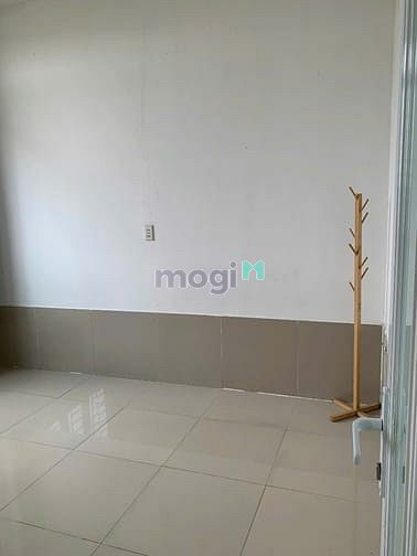 Hình ảnh Cần pass phòng gấp trong tháng