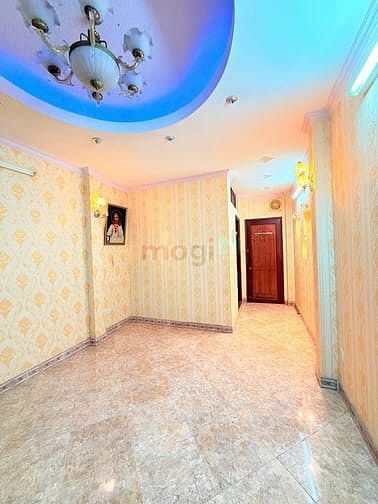 Hình ảnh HXH 8M Xe hơi ngủ nhà Hẻm Lê Văn Sỹ Q3 hoàn công 50m2 5 tầng SHR