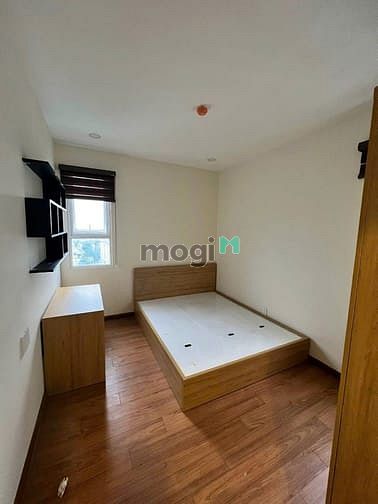 Hình ảnh 13tr5/tháng, C/c Screc, 90m2, 2PN, 2WC, Căn góc, ngay Trường Sa, Q3.