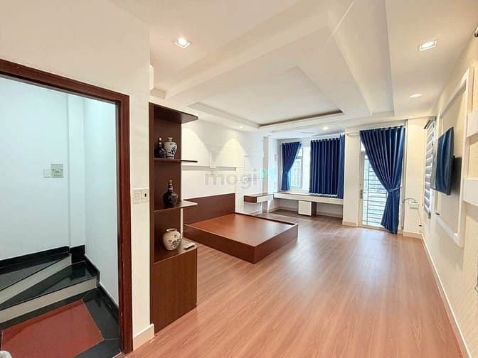 Hình ảnh Bán gấp nhà đường Lê Văn Sỹ, quận 3, 4 tầng, giá 2 tỷ 180 triệu. Diện