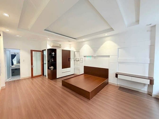 Hình ảnh Bán gấp nhà đường Lê Văn Sỹ, quận 3, 4 tầng, giá 2 tỷ 180 triệu. Diện