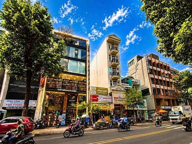 Hình ảnh Bán nhà 5 lầu MT Võ Văn Tần Q3 – Có thang máy, có HĐ thuê giá cao