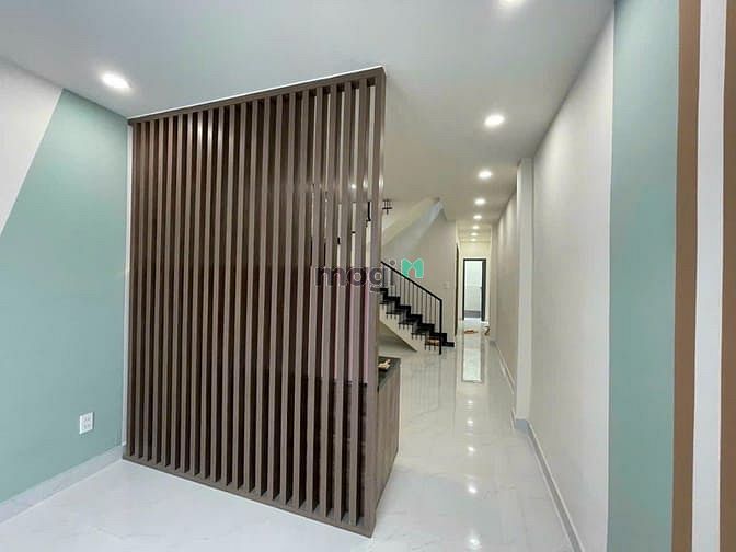 Hình ảnh Chủ nhà cần bán gấp nhà Trần Bình Trọng 54m2 3PN 4WC có SHR ở ngay