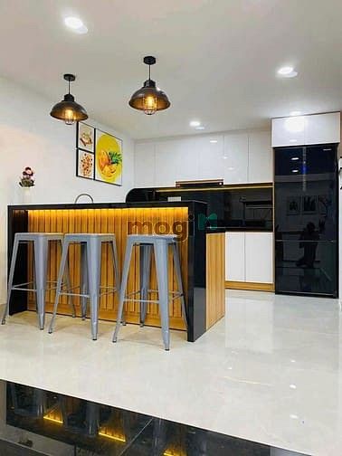 Hình ảnh Cho thuê nhà 3 phòng ngủ full nội thất đường Sư Vạn Hạnh, P.10, Q10