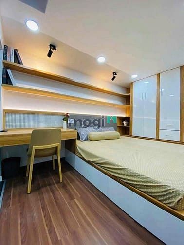 Hình ảnh Cho thuê nhà 3 phòng ngủ full nội thất đường Sư Vạn Hạnh, P.10, Q10