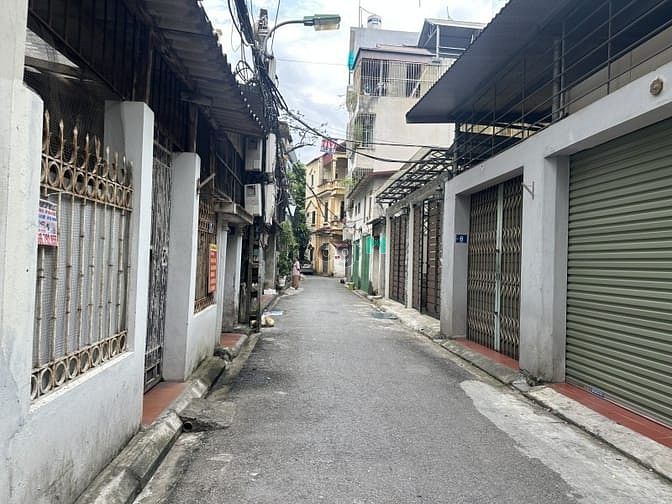 Hình ảnh Chu Huy Mân – Long Biên – Ô TÔ – 69 m2 – 5 Tầng – MT 3.6 M – Giá 14.7