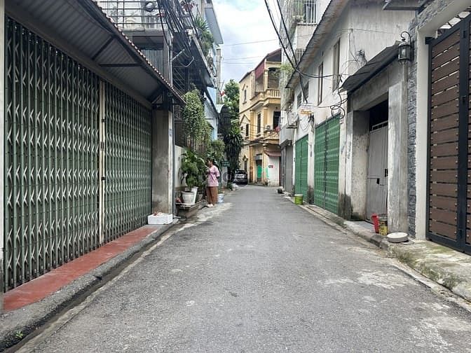 Hình ảnh Chu Huy Mân – Long Biên – Ô TÔ – 69 m2 – 5 Tầng – MT 3.6 M – Giá 14.7
