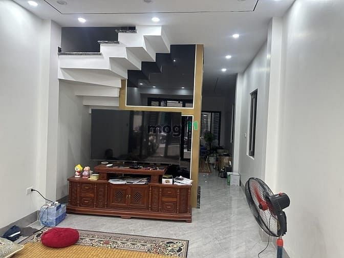 Hình ảnh Chu Huy Mân – Long Biên – Ô TÔ – 69 m2 – 5 Tầng – MT 3.6 M – Giá 14.7