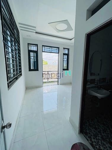 Hình ảnh Chính chủ-Giảm giá sâu-GIÁP Quận 6-HẺM ô tô thông-72M2 - 5TẦNG -5PN