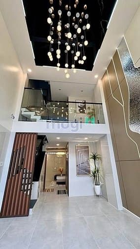 Hình ảnh TRUNG TÂM QUẬN 11,Lạc Long Quân-Gồm: 4PN, 4WC Diện tích:42m² CHỈ 2.8tỷ