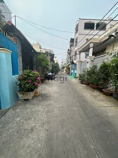 Hình ảnh Cho thuê nhà nguyên căn Đường xe hơi p8 q6