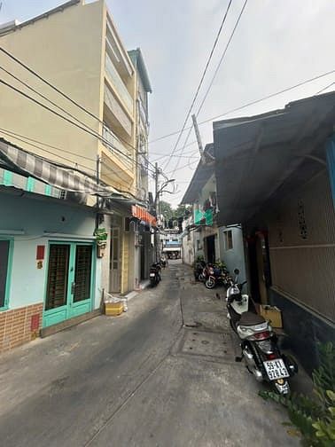 Hình ảnh Cho thuê nhà nguyên căn Đường xe hơi p8 q6