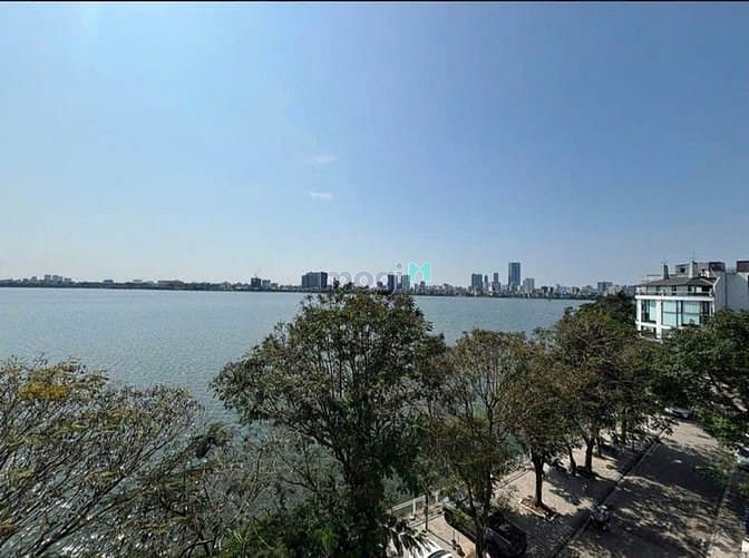 Hình ảnh Bán tòa nhà mặt phố Quảng Khánh, DT 170 m2, 6 tầng thang máy