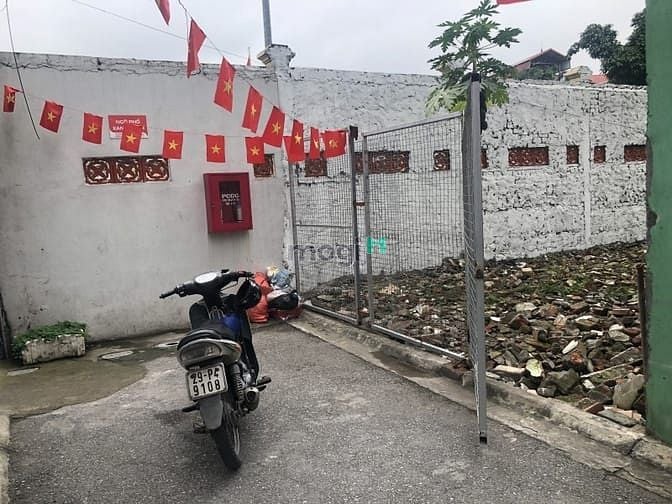 Hình ảnh Phố Chu Huy Mân – Long Biên – Ô Tô – 61 M2 – Đất – MT 4.5 M – Giá 9.4