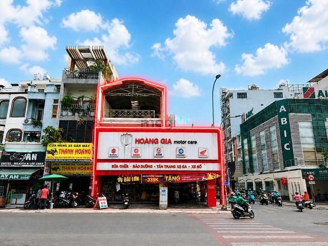 Hình ảnh Cho thuê GÓC 2MT 40-42 Phan Đăng Lưu - Nguyễn Văn Đậu - Ngang 11m